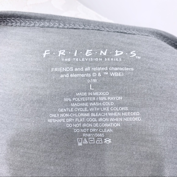 Friends Central Perk Graphic Tshirt - Picture 4 of 4